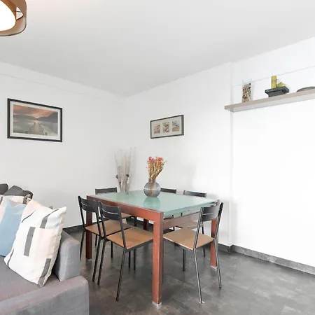 Apartment Le Versailles Plaisir Et Confort En Centre-ville, Pour Sejours En Famille Ou Business
