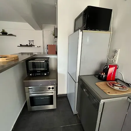 Apartment Le Versailles Plaisir Et Confort En Centre-ville, Pour Sejours En Famille Ou Business